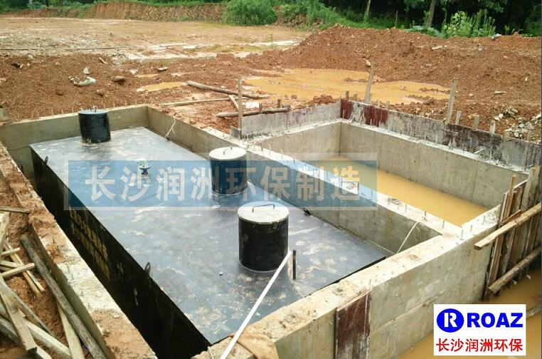 一體化生活污水處理設(shè)備在望城龍湖高爾夫球場(chǎng)使用現(xiàn)場(chǎng) 一體化生活污水處理設(shè)備在望城龍湖高爾夫球場(chǎng)使用現(xiàn)場(chǎng)